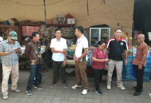 dprd klungkung kunjungi pasar mentigi