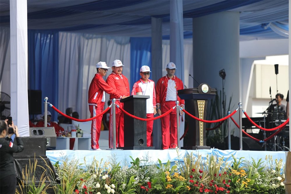 Jaksa Agung ST Burhanuddin secara resmi membuka rangkaian kegiatan Pekan Olahraga Hari Lahir Kejaksaan ke-80 Tahun 2025 pada 20 Agustus 2025 di Lapangan Upacara Kejaksaan Agung, Jakarta.