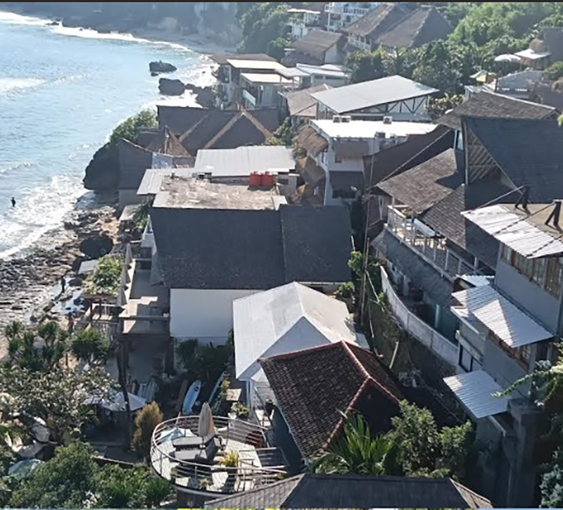 pembongkaran pantai bingin