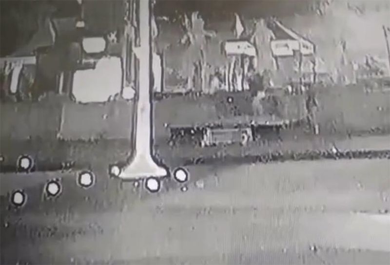 rekaman CCTV pembuangan meja di gianyar