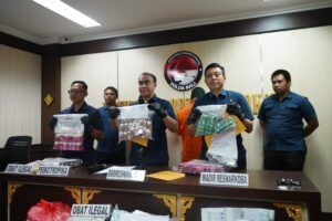Polda Bali Ungkap Peredaran Obat-Obatan Tak Berijin Bernilai Hampir 2 Miliar Rupiah