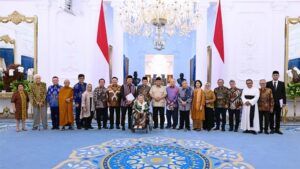 Presiden Prabowo Subianto menerima tokoh Gerakan Nurani Bangsa di Istana Merdeka, Jakarta, pada Kamis, 11 September 2025. Foto: BPMI Setpres/Muchlis Jr