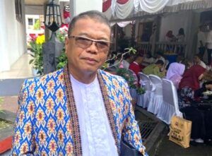 Hadir dalam rapat paripurna HUT Kota Ambon, Perutusan DPD Partai NasDem, Johny Mainake.