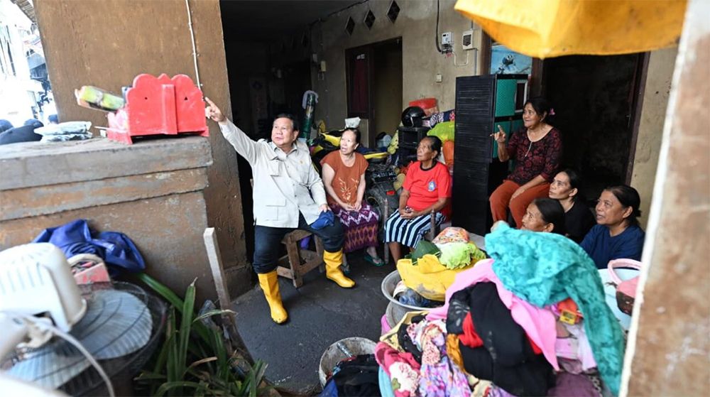 Presiden Prabowo Subianto meninjau wilayah terdampak banjir di Kabupaten Badung, Provinsi Bali, pada Sabtu, 13 September 2025.