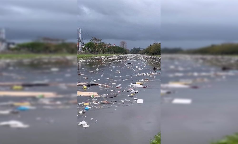 Sungai Taman Pancing Timur Meluap