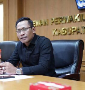 Ketua Komisi III DPRD Badung I Made Ponda Wirawan