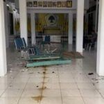 Kantor DPD Partai Golkar Maluku yang berada di kawasan Karang Panjang, dirusak sekelompok massa.