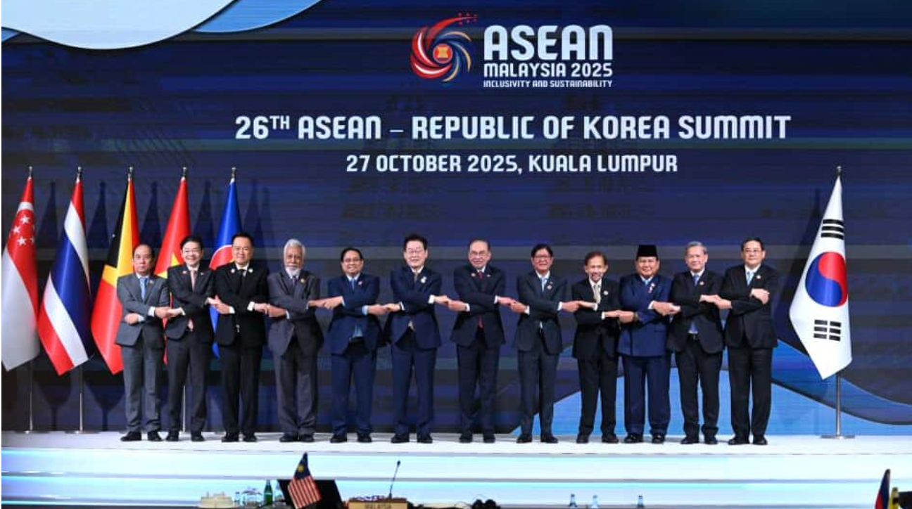 Presiden Republik Indonesia, Prabowo Subianto menghadiri Konferensi Tingkat Tinggi (KTT) ke-26 ASEAN-Republik Korea yang berlangsung pada Senin, 27 Oktober 2025 di Kuala Lumpur Convention Centre (KLCC), Malaysia. Foto: BPMI Setpres/Kris