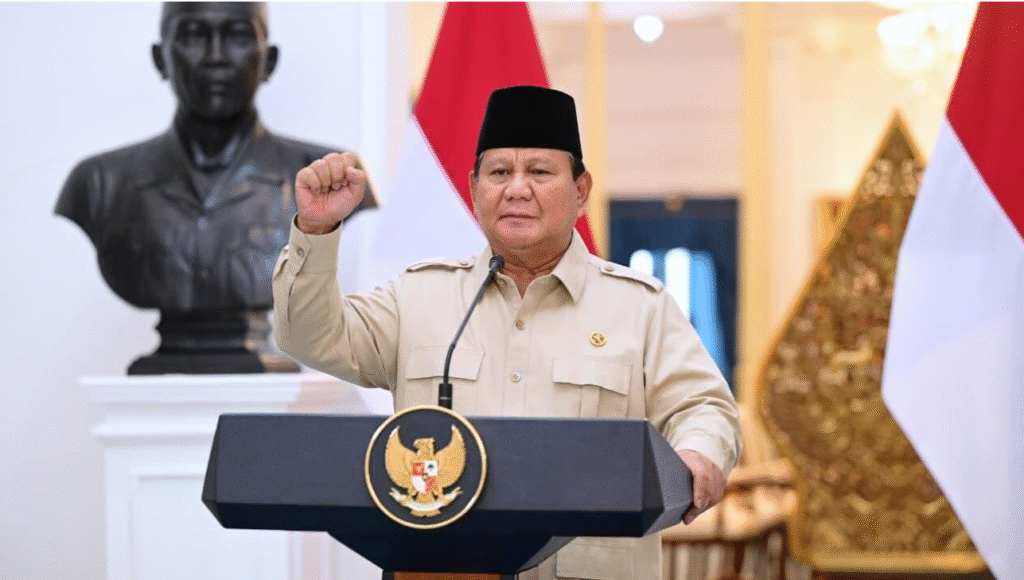 Presiden Republik Indonesia Prabowo Subianto menyampaikan ucapan selamat dan pesan penuh semangat kepada seluruh generasi muda Indonesia dalam rangka memperingati Hari Sumpah Pemuda ke-97 Tahun 2025, di Istana Merdeka, Jakarta, pada Selasa, 28 Oktober 2025.