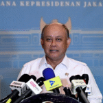 Kepala Badan Gizi Nasional (BGN) Dadan Hindayana memberikan keterangannya kepada awak media di Istana Kepresidenan, Jakarta, pada Rabu, 29 Oktober 2025.