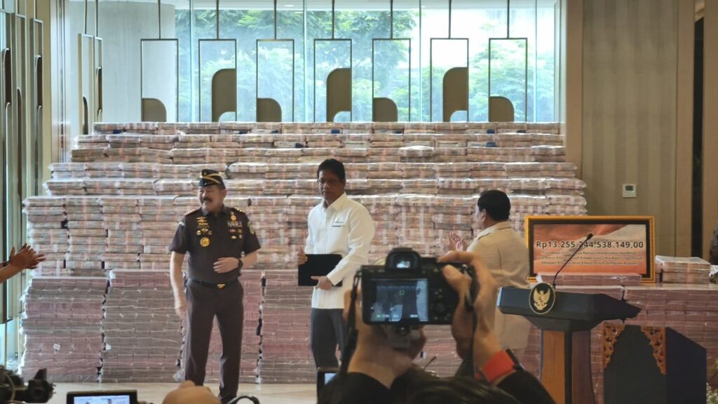 Kejagung Serahkan Rp13 Triliun Uang Rampasan Kasus Korupsi CPO
