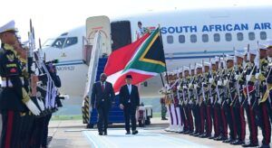 Presiden Republik Afrika Selatan Matamela Cyril Ramaphosa tiba di Pangkalan TNI AU Halim Perdanakusuma, Jakarta, pada Rabu pagi, 22 Oktober 2025, sekitar pukul 07.40 WIB.