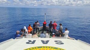 Tujuh hari lakukan pencarian, Tim SAR Gabungan akhirnya menghentikan pencarian 11 korban ABK KM. Maluku Prima Makmur 03 yang terbakar di perairan laut Banda.