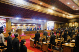 Bupati Wayan Adi Arnawa saat menghadiri Rapat Paripurna DPRD di Ruang Rapat Utama Gosana, Kantor DPRD Badung, Senin (24/11).