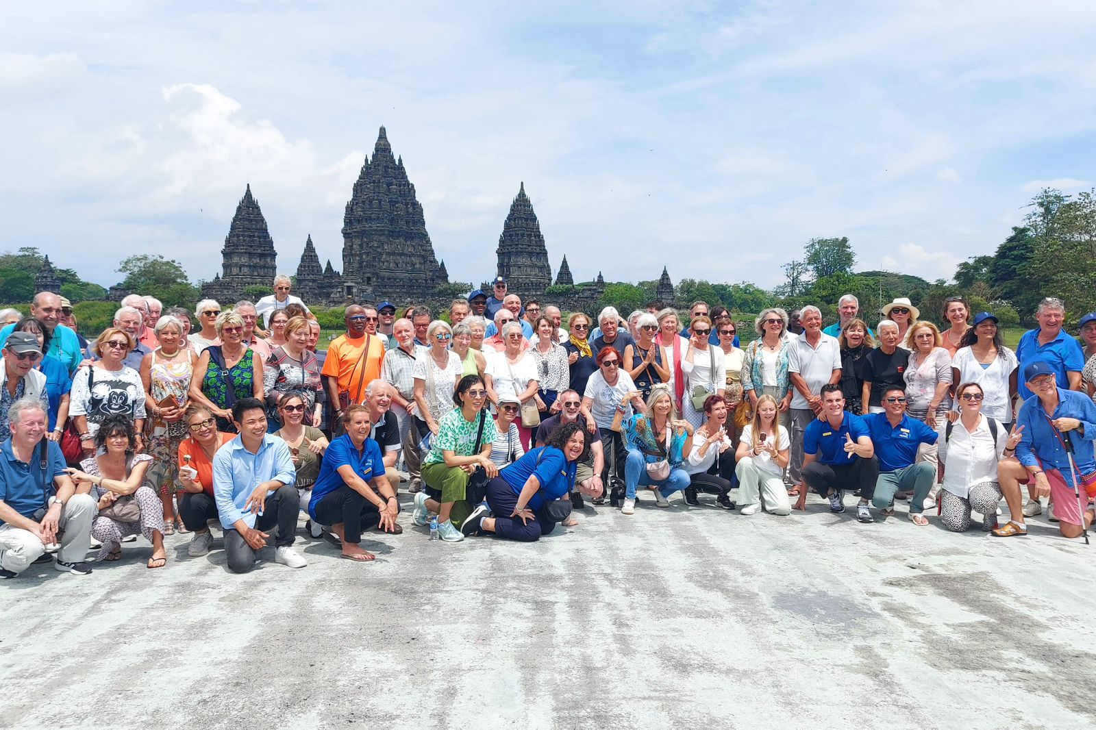 Kementerian Pariwisata melakukan pendampingan bagi program perjalanan kelas premium "Around the World: Visages et Civilisations du Monde 2025" pada Jumat (14/11/2025) di Yogyakarta.