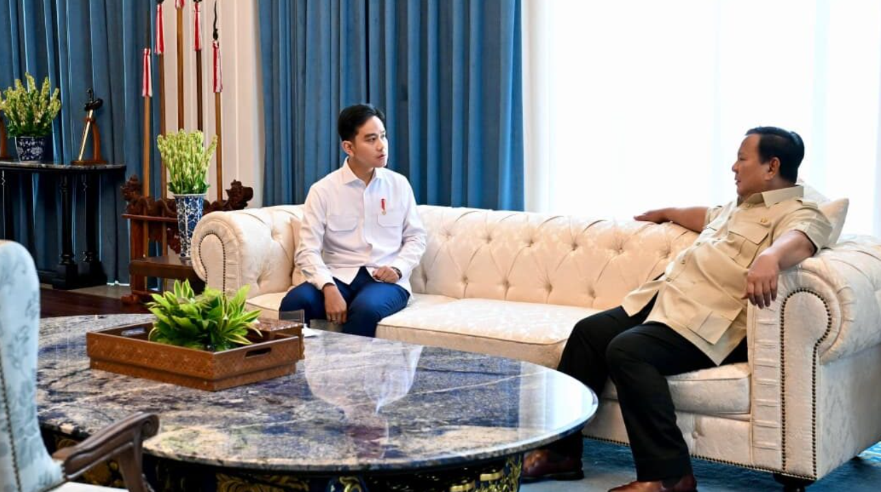 Presiden Prabowo Subianto menerima kunjungan Wakil Presiden Gibran Rakabuming di Istana Merdeka, Jakarta, pada Selasa, 25 November 2025. Foto: BPMI Setpres/Cahyo