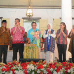 Acara pembukaan Banda Heritage Festival 2025, dibuka langsung oleh Mendagri RI, Tito Karnavian di dampingi oleh Gubernur Maluku, Hendrik Lewerissa.