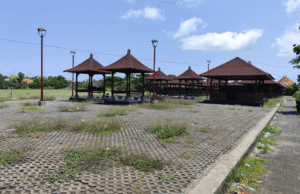 Kampung Kuliner Serangan di Lapangan Wayan Bulit Pulau Serangan