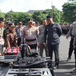 Wabup Bagus Alit Sucipta saat menghadiri Apel Kesiapan Tanggap Darurat Bencana Hidrometeorologi di Areal Parkir Depan Balai Budaya Giri Nata Mandala, Puspem Badung, Rabu (5/11).