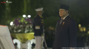 Presiden Prabowo Subianto memimpin Upacara Ziarah Nasional di Taman Makam Pahlawan Kalibata, Jakarta, dalam rangka memperingati Hari Pahlawan 2025.