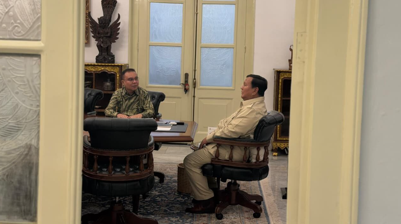 Presiden Prabowo Subianto menerima kunjungan Wakil Ketua DPR RI Sufmi Dasco Ahmad di Istana Merdeka, Jakarta, pada Kamis, 20 November 2025. Foto: BPMI Setpres/Istimewa