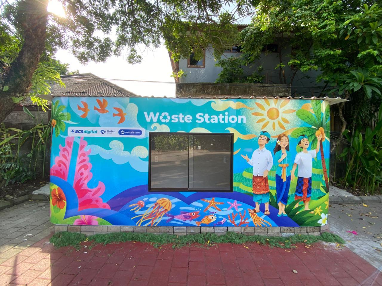 Kolaborasi Bluebird, Rekosistem, dan BCA Digital Hadirkan Waste Station di Bali