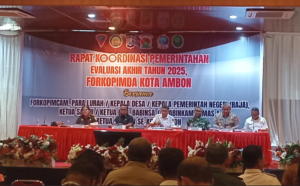 Wali Kota Ambon, Drs. Bodewin M Wattimena, M.Si memimpin rapat koordinasi dan Evakuasi Akhir Tahun 2025.