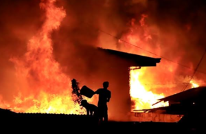 Ilustrasi Kebakaran rumah.