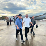 Wakil Presiden Gibran Rakabuming tiba di Bandara Internasional Minangkabau, Sumatra Barat, Kamis (4/12/2025