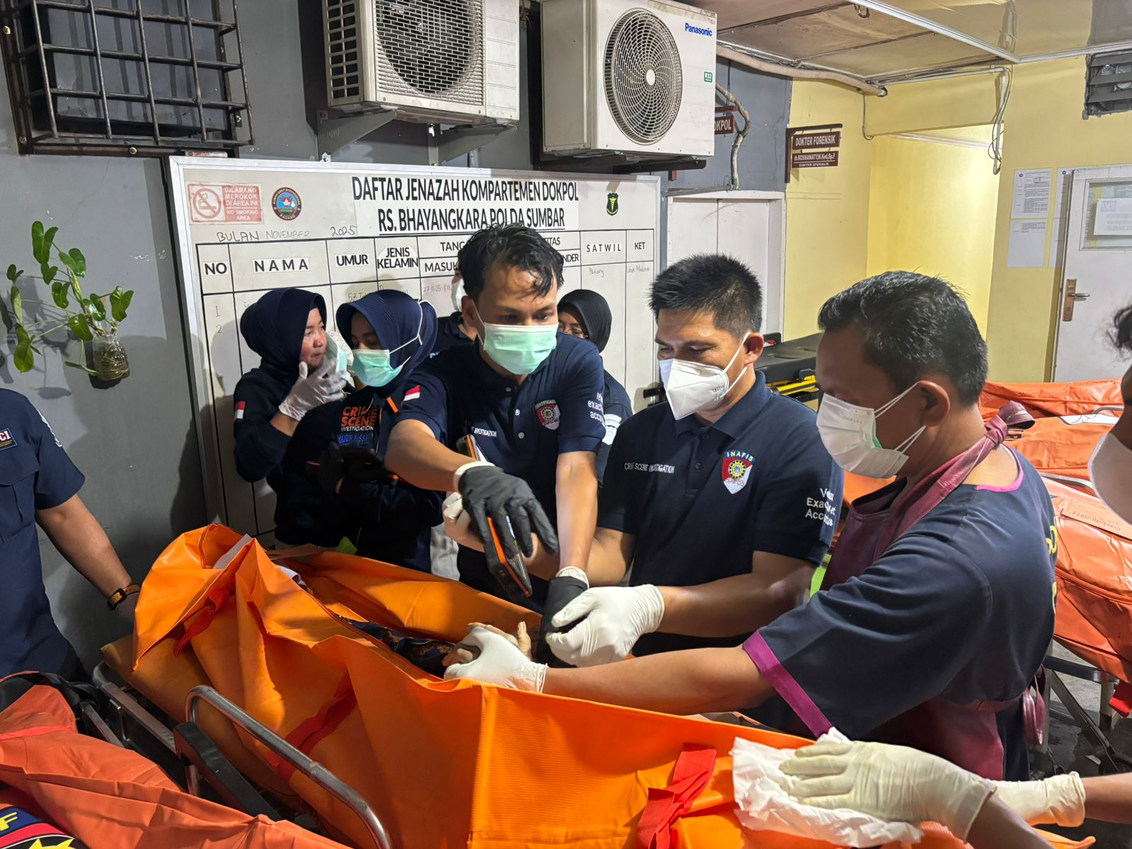 Tim DVI Polda Sumbar Berhasil Identifikasi 174 dari 200 Korban Bencana, 212 Warga Masih Hilang