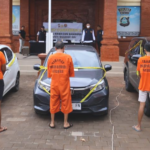 Lima tersangka komplotan penggelapan mobil jaringan Jawa Timur–Bali. (Foto: Istimewa