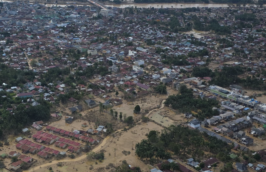 Menteri Lingkungan Hidup Tinjau Dampak Banjir Bandang Aceh Timur: Tak Ada Toleransi Bagi Perusak Lingkungan