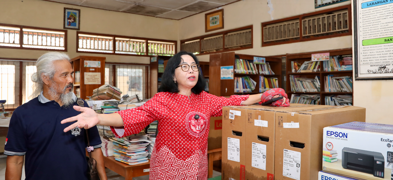 Wakil Ketua Komisi X DPR RI, My Esti Wijayati aat melakukan kunjungan kerja di SMPN 3 Manggis, Kab. Karangasem, Provinsi Bali, Jumat (12/12/2025).
