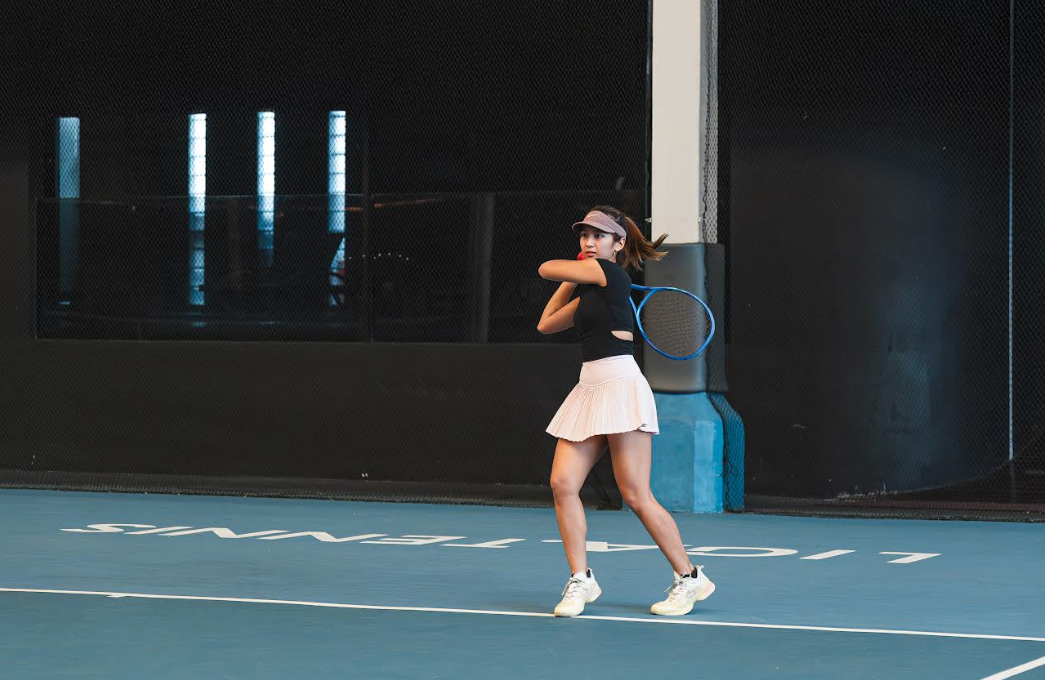 Olahraga tenis tak hanya populer sebagai aktivitas rekreasi, tetapi juga memiliki manfaat kesehatan yang signifikan jika dilakukan secara rutin.