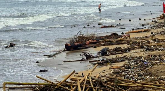 Sampah kiriman di Pantai Jerman