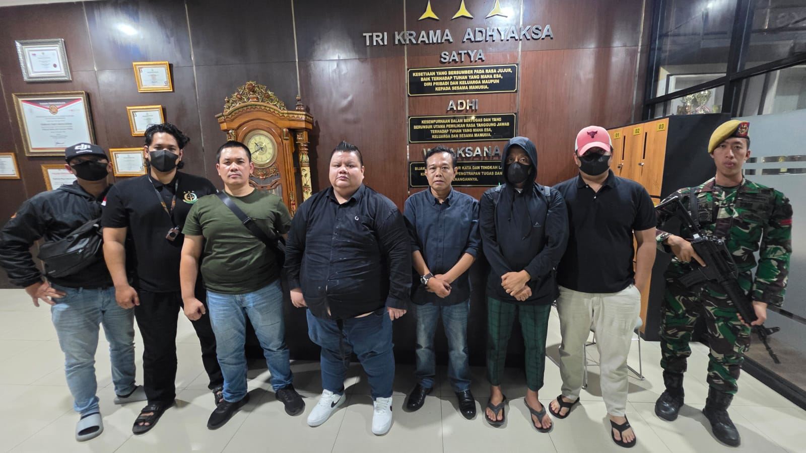 Tim Satuan Tugas Intelijen Reformasi dan Inovasi (Satgas SIRI) Kejaksaan Agung berhasil menangkap seorang buronan yang masuk Daftar Pencarian Orang (DPO) Kejaksaan Tinggi Kalimantan Timur.