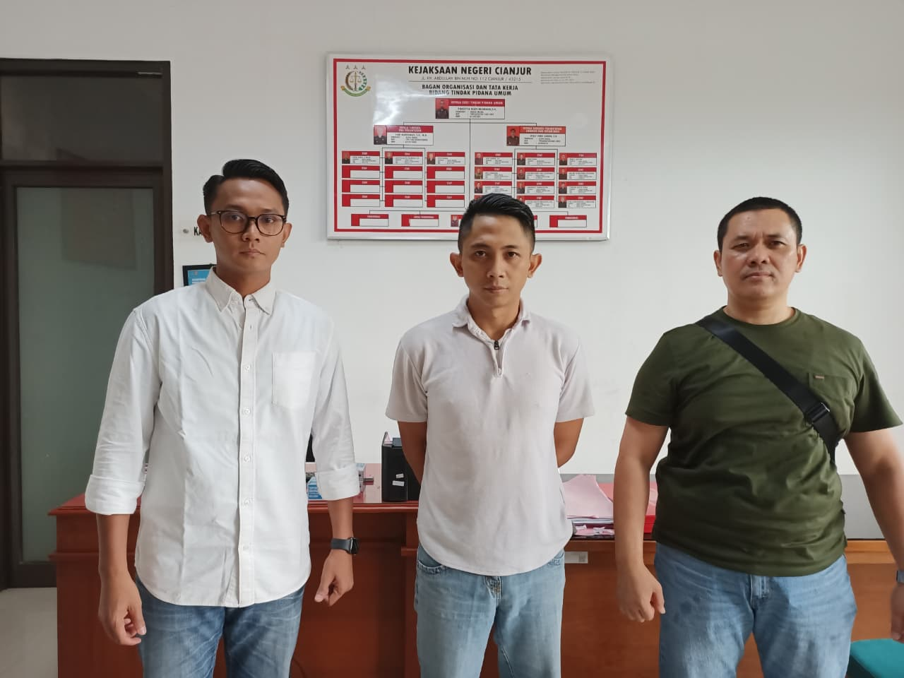 Tim Satgas Intelijen Reformasi dan Inovasi (SIRI) Kejaksaan Agung berhasil mengamankan buronan tindak pidana pemilu yang masuk dalam Daftar Pencarian Orang (DPO) asal Kejaksaan Tinggi Jawa Barat.