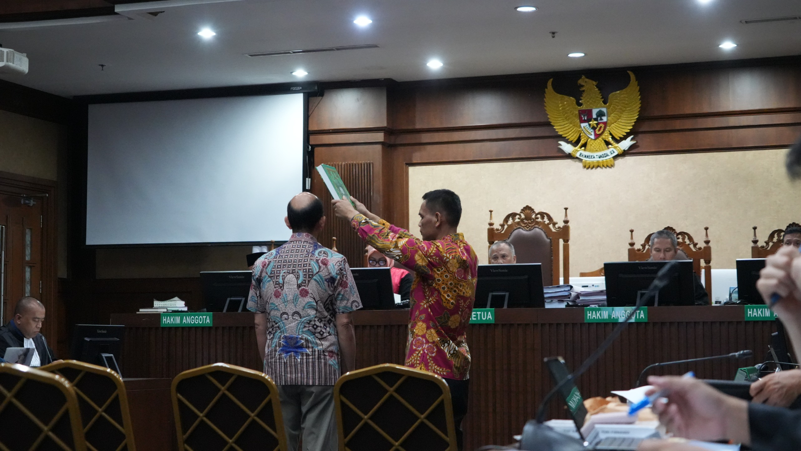 Jaksa Penuntut Umum (JPU) mengungkap dugaan inefisiensi dalam tata kelola PT Pertamina