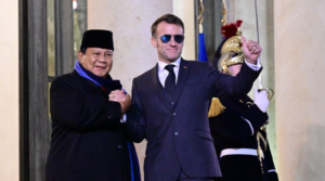Presiden Republik Indonesia Prabowo Subianto menghadiri jamuan santap malam pribadi bersama Presiden Prancis Emmanuel Macron di Istana Élysée, Jumat, 23 Januari 2026.