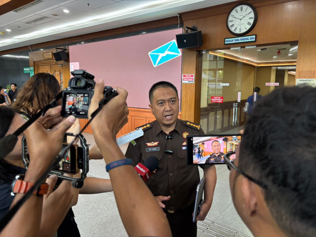 JPU Roy Riadi usai sidang pemeriksaan saksi dalam perkara tersebut di Pengadilan Tindak Pidana Korupsi pada Pengadilan Negeri Jakarta Pusat, Senin (26/1/2026).