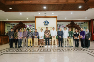 Bupati Wayan Adi Arnawa menerima kunjungan Bupati Jepara, Provinsi Jawa Tengah, Witiarso Utomo beserta jajaran di Puspem Badung, Jumat (30/1).