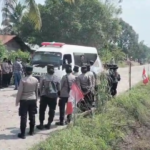 Konsorsium Pembaruan Agraria (KPA) mengecam keras tindakan penggusuran rumah dan lahan pertanian milik petani anggota Kelompok Tani Padang Halaban (KTPHS) di Padang Halaban, Kecamatan Aek Kuo, Kabupaten Labuhanbatu Utara, Sumatera Utara.
