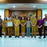 Bupati Wayan Adi Arnawa didampingi Sekda Surya Suamba melepas Purna Tugas para Kepala OPD di Lingkungan Pemkab Badung, di Ruang Kriya Gosana, Puspem Badung, Senin (5/1).