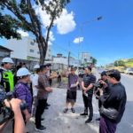 Bupati Wayan Adi Arnawa saat meninjau ruas jalan di wilayah Kabupaten Badung.