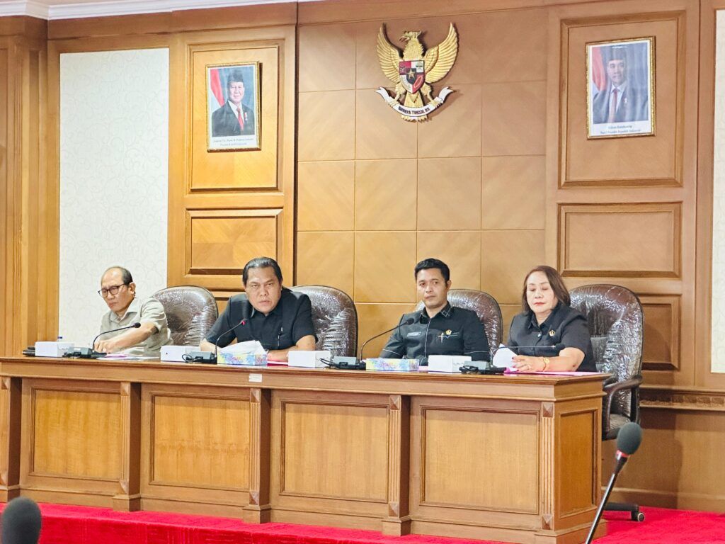 Komisi IV DPRD Badung rapat dengan Dinas Kebudayaan (Disbud) Badung, Senin (23/2) di ruang rapat Gosana III Kantor DPRD Badung.