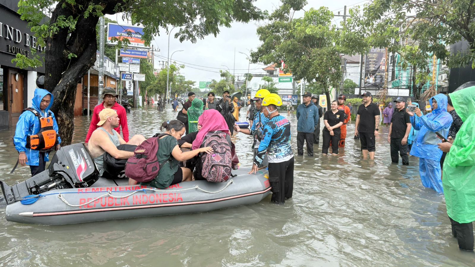Banjir di Jalan Dewi Sri, Kuta Badung