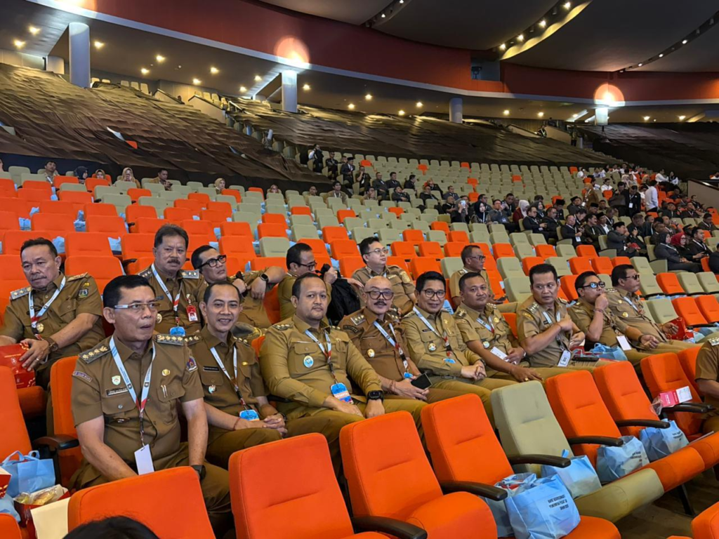 Bupati Wayan Adi Arnawa dan Wabup Bagus Alit Sucipta saat menghadiri Rakornas di Sentul International Convention Center, Bogor, Jawa Barat, Selasa (2/2).