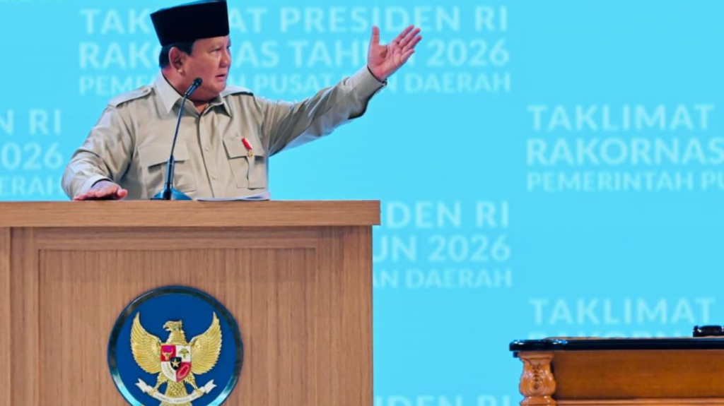 Presiden Prabowo Subianto menyampaikan taklimatnya pada Rapat Koordinasi Nasional (Rakornas) Pemerintah Pusat dan Daerah Tahun 2026 di Sentul International Convention Center (SICC), Kabupaten Bogor, Provinsi Jawa Barat, pada Senin, 2 Februari 2026. Foto: BPMI Setpres/Laily Rachev