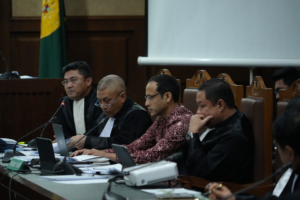 Terdakwa perkara dugaan korupsi pengadaan Chromebook Kemendikbudristek, Nadiem Makarim, mengikuti sidang bersama penasihat hukumnya di Pengadilan Tindak Pidana Korupsi, Jakarta Pusat.