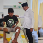 Salah satu warga korban dari aksi penyerangan antara negeri Morela dan Hitu Messing. Di rumah sakit Bhayangkara, Tantui Ambon.